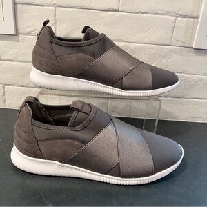 Nurture sz 9 Farrin crossband sling pumice gray sneakers